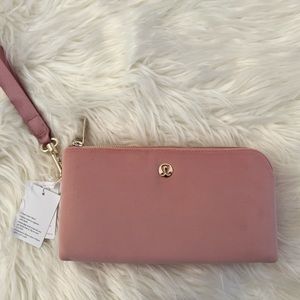 Lululemon Curved Wristlet *Velour in Pink Pastel